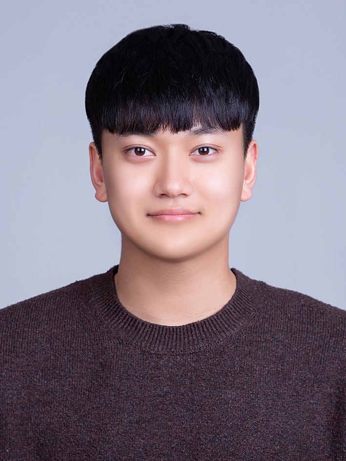 윤석용 사진